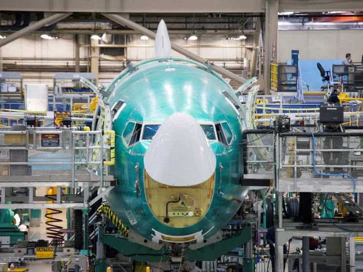 Boeing lascia a terra 17mila dipendenti. Ecco perché il colosso va così male