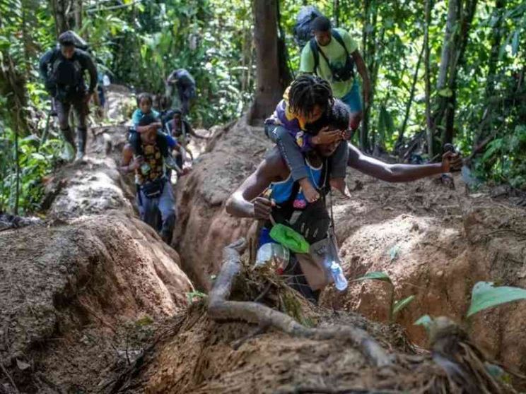 L'ultima maledizione dell'El Darién: omicidi e donne abusate nella foresta