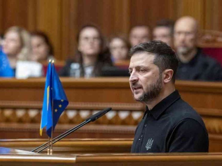 Nato, gas e risorse naturali: il piano di Zelensky per la vittoria