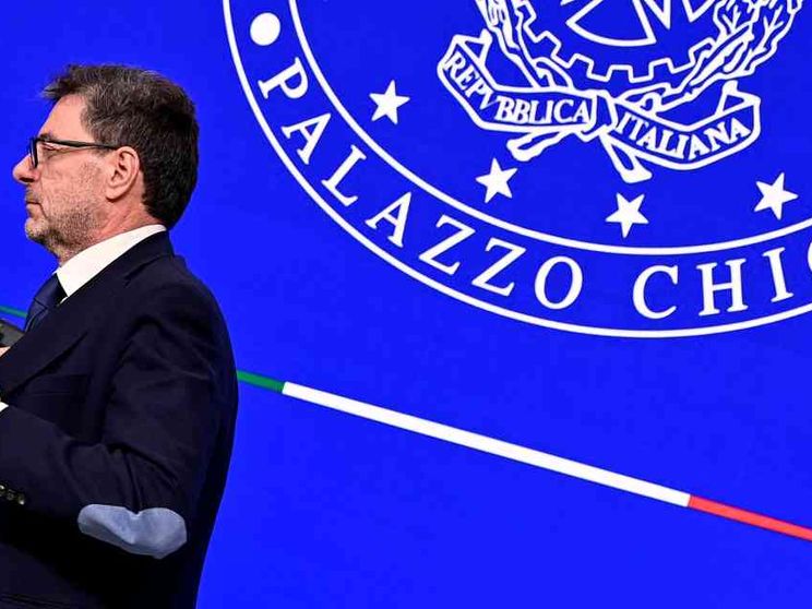 L'Italia convince le agenzie di rating: S&P conferma, Fitch migliora l'outlook