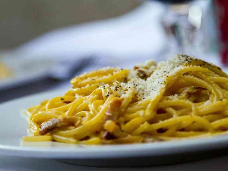 In Italia i turisti cercano la carbonara