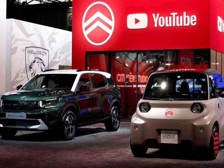 Mercato europeo dell'auto giù a settembre del 4%. Ma Stellantis va molto peggio