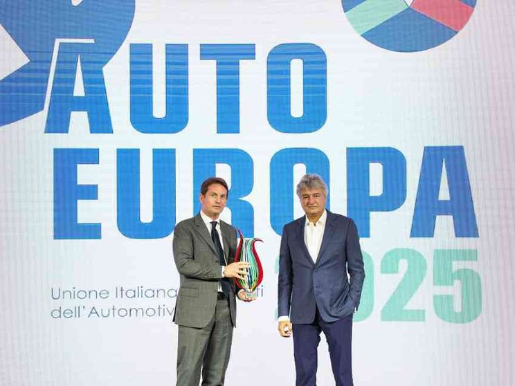 Nuova Dacia Duster eletta "Auto Europa 2025"