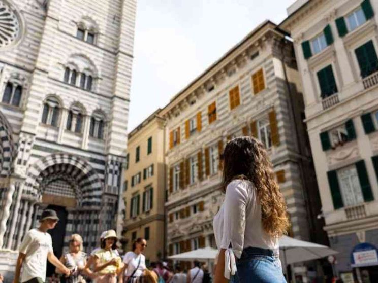 Dove andare nel 2025? Da Genova al Camerun, ecco le scelte di Lonely Planet