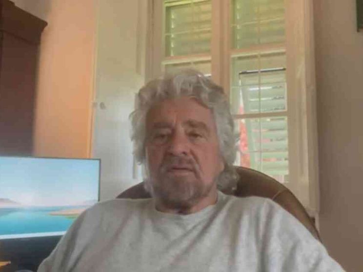 Grillo liquida Conte: si faccia la sua lista, rivendico diritto a estinzione M5s