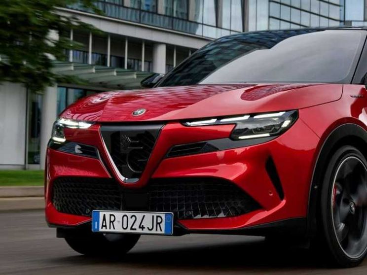 Arriva Alfa Romeo Junior ibrida: ecco prezzi e promozioni