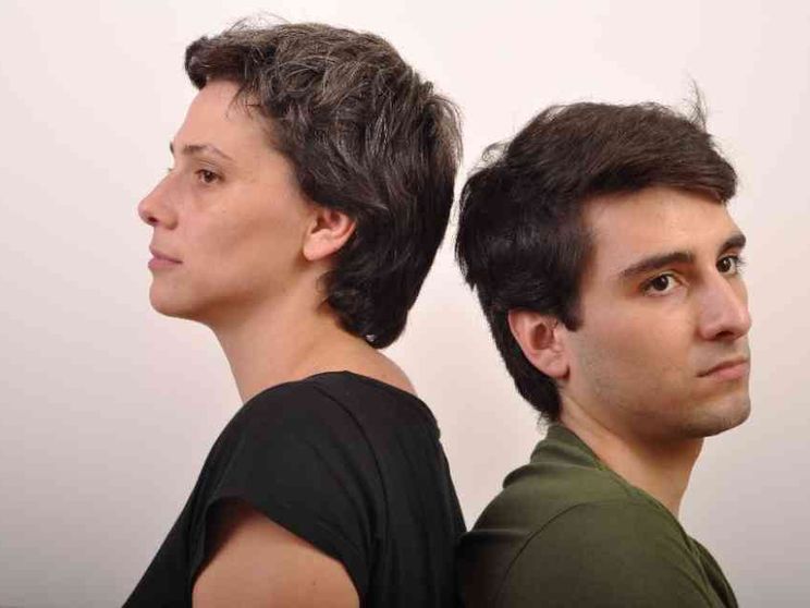 Se la coppia scoppia, ci vuole uno sgabello a tre gambe