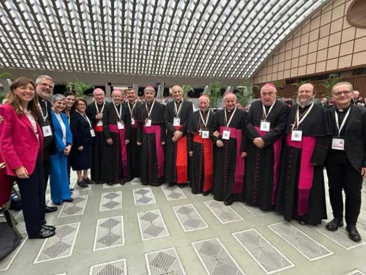 «Dal Sinodo di carta al Sinodo di carne». Brambilla: Chiesa fraterna e multiforme