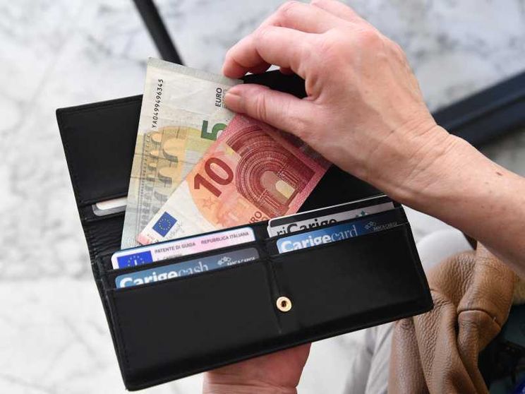 Educazione finanziaria: italiani rimandati, donne e giovani in difficoltà