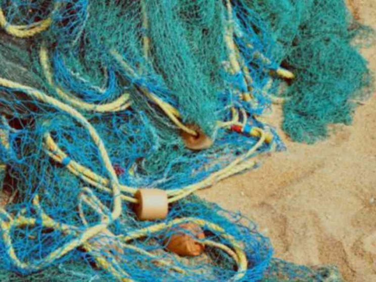 Dalle reti da pesca il nylon a zero consumo: moda e design appesi ad un filo