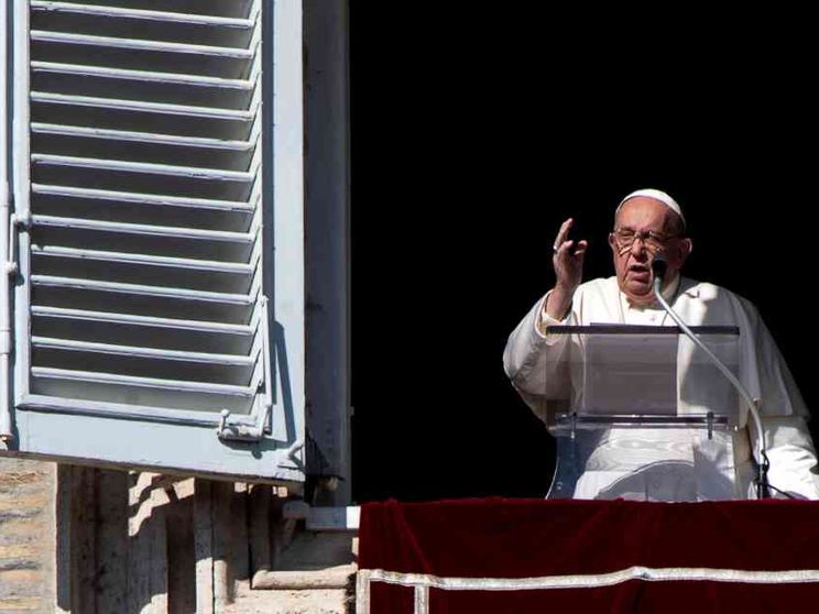 Il Papa: «Amare Dio e i fratelli. Ripudiare la guerra»