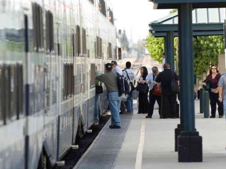 Sul treno che attraversa l'America i pendolari hanno deciso: vincerà...