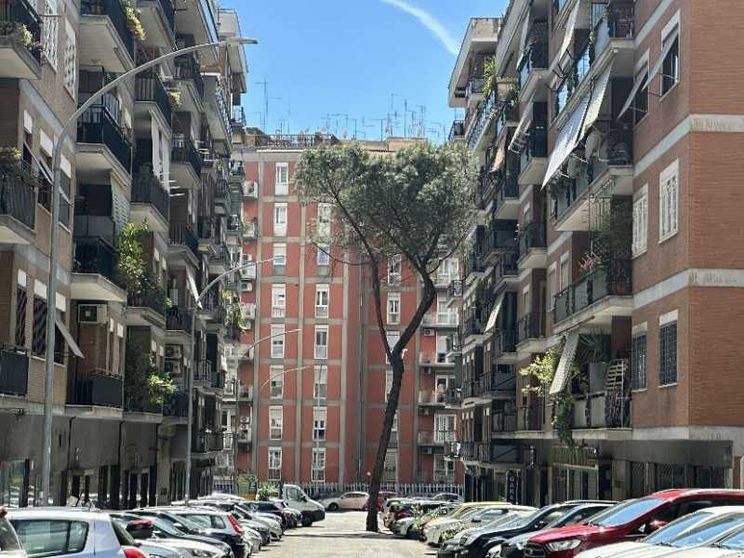 La casa è diventata un sogno impossibile. E le famiglie vanno in affitto