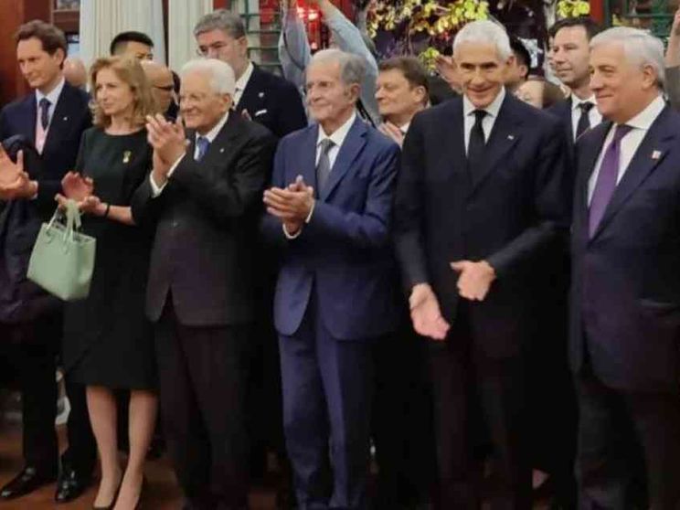 Mattarella incoraggia la Cina: «Si adoperi per la pace in Ucraina»