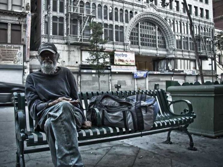 I poveri scompaiono dal dibattito pubblico: astensione record