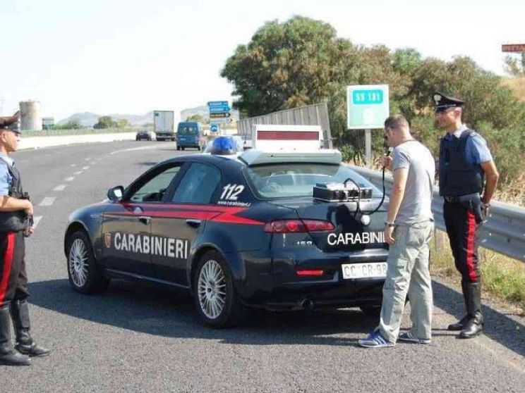 Scende dal pullman e viene investita da un'auto, morta studentessa
