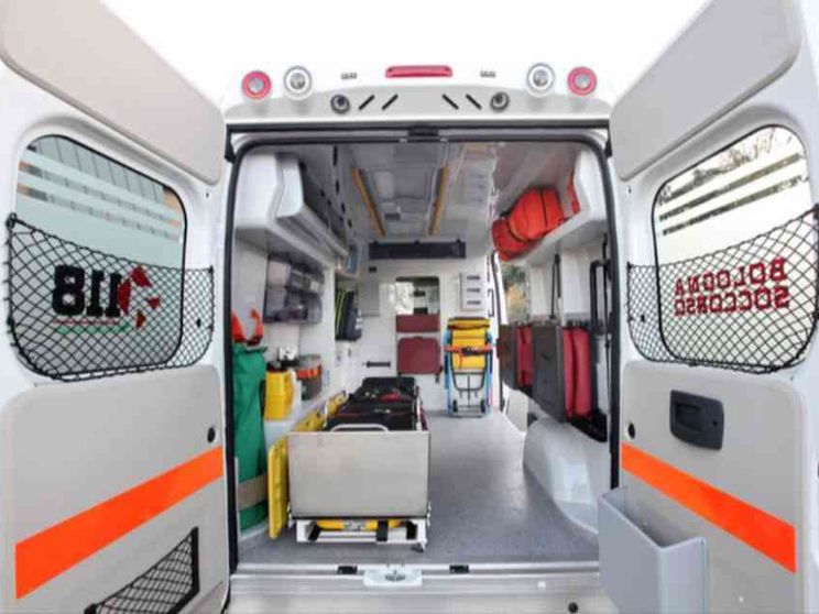 Muore in un incidente stradale per proteggere la moglie