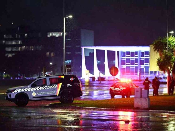 Allerta per due esplosioni prima del G20. Morto l'attentatore