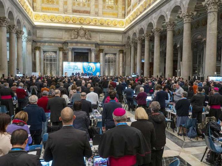 Il Papa: «Preparare il futuro senza paure». Zuppi: «Impegno per il Paese»