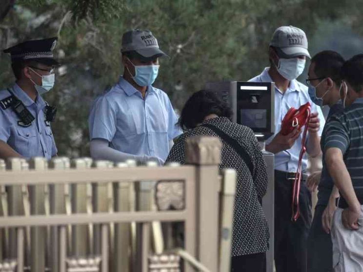 Non passa esame, studente fa strage a scuola: 8 morti e 17 feriti