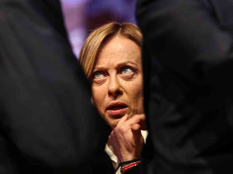 Vani furori ideologici e il paradosso del referendum