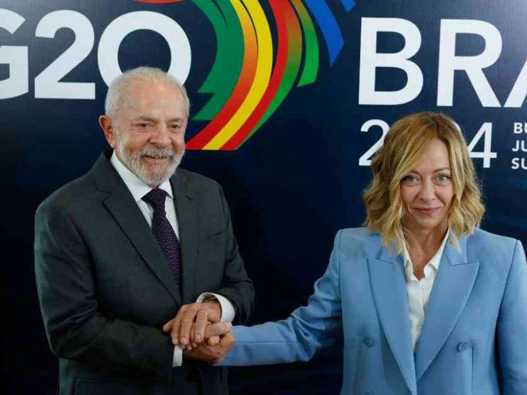 Sulla tassa ai ricchi Meloni è più vicina a Lula che a Milei