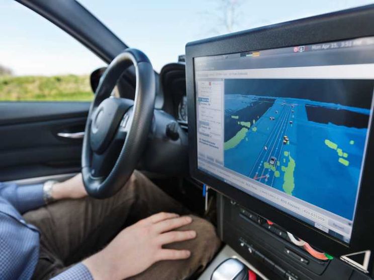 Esame di guida autonoma: BMW e Mercedes prime della classe