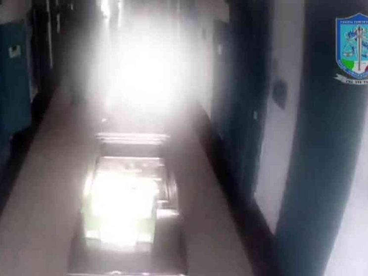 Il carcere delle torture: «Detenuti spogliati e seviziati». Indagati 25 agenti