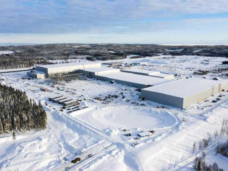 La fabbrica di Northvolt di batterie europee rischia la bancarotta
