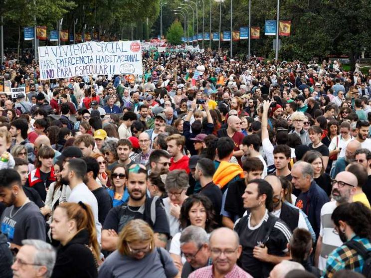 Assediata da fondi speculativi e da B&B Madrid è in piena emergenza casa