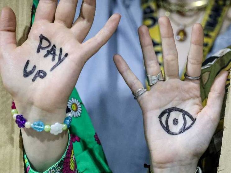 Alla Cop29 trattative ad oltranza. Obiettivo: più soldi per i Paesi poveri