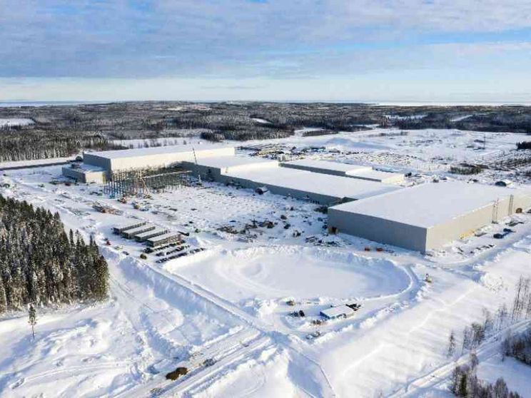 La fabbrica di Northvolt di batterie europee rischia la bancarotta