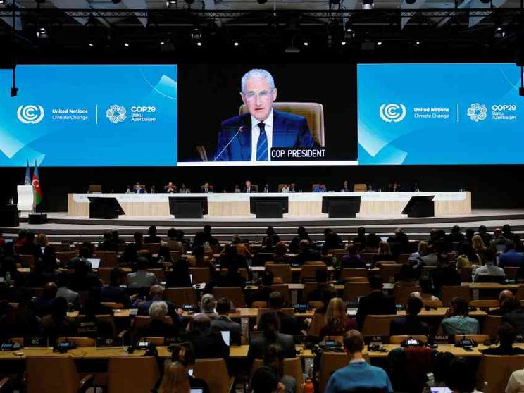 Accordo al ribasso alla Cop29: briciole ai poveri