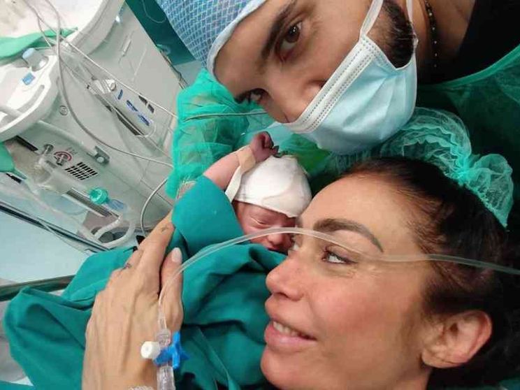 Il dono di mamma Deborah, 38 anni: stop alle cure per veder nascere Megan