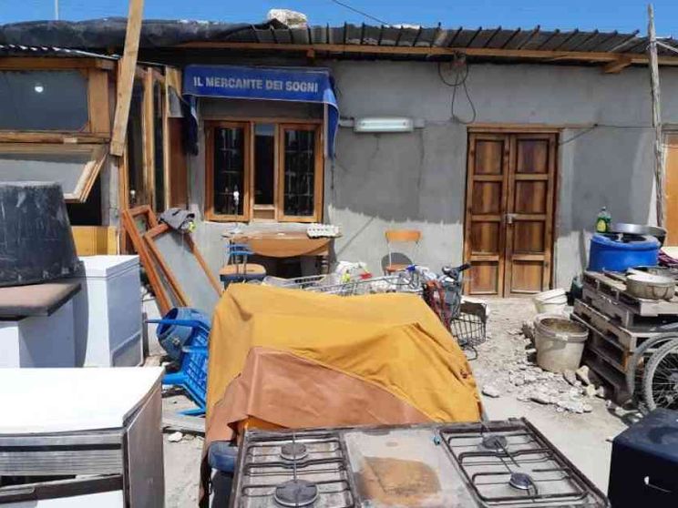 I ghetti dei braccianti immigrati saranno eliminati in 18 mesi