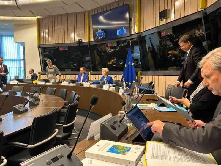 Via libera del Parlamento Ue alla nuova Commissione (con soli 370 voti)