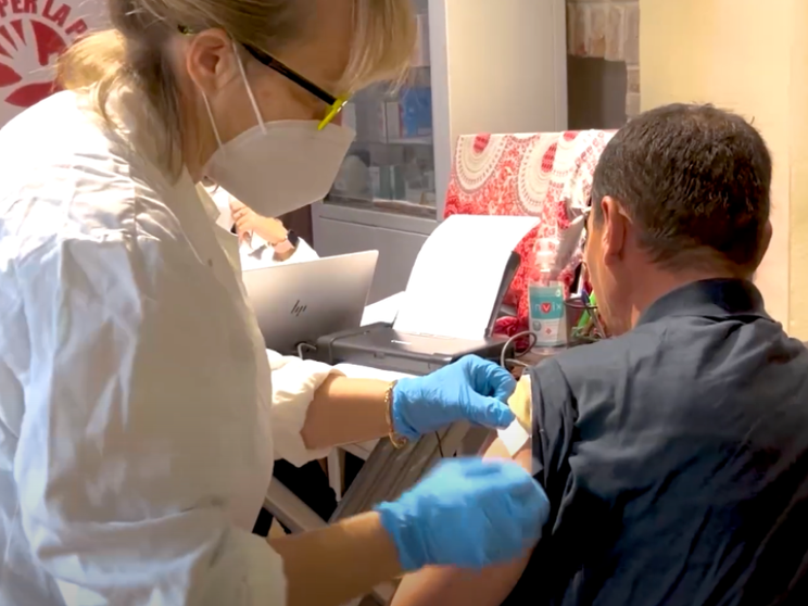 Oltre 430mila persone in Italia non possono permettersi le cure