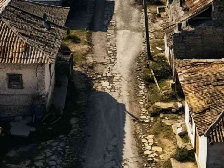 Nel 2024 il Sud è cresciuto ancora più del Nord. Ma si sta spopolando