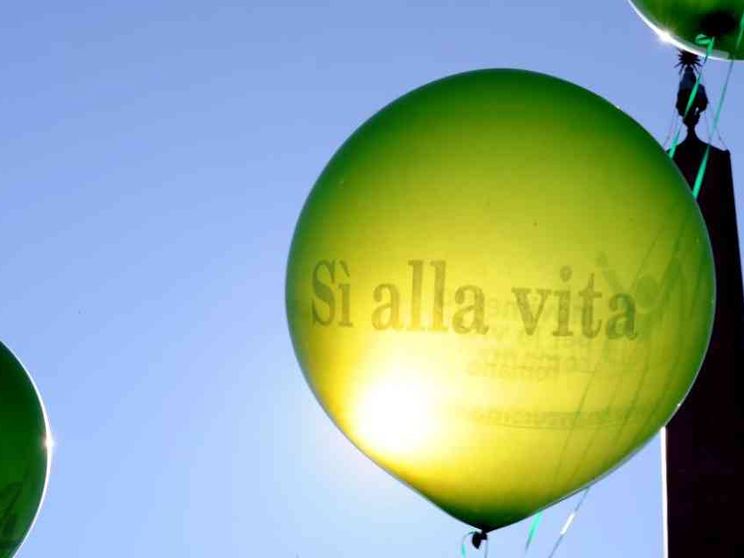 Messaggio Cei: «Trasmettere la vita, speranza per il mondo»