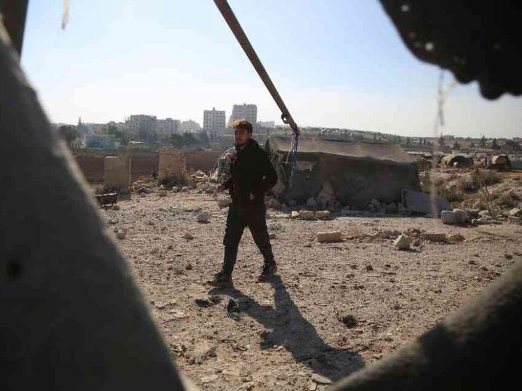 I raid russi e le milizie dell'Iran per sostenere Assad. Colpiti i francescani