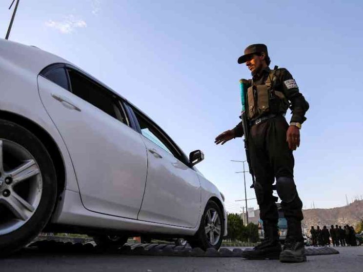 Voleva arruolarsi nell'Isis per combattere: fermata ragazza a Orio al Serio