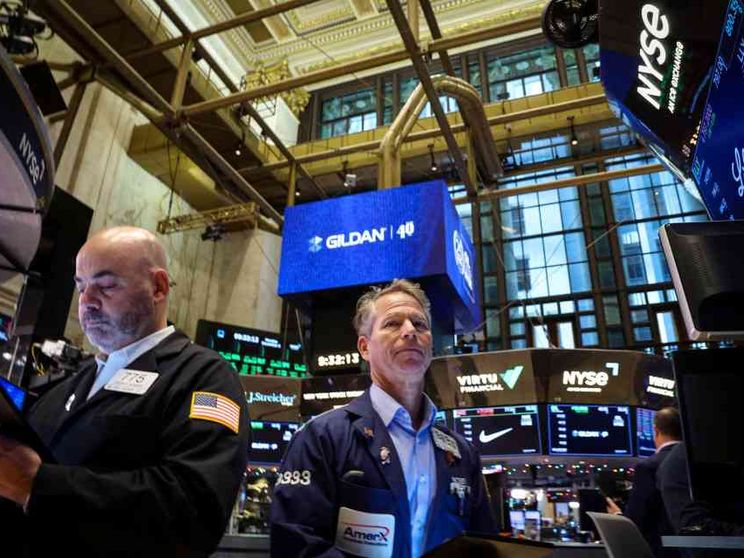 Il bitcoin vola oltre i 100mila dollari: cosa significa (e il ruolo di Trump)