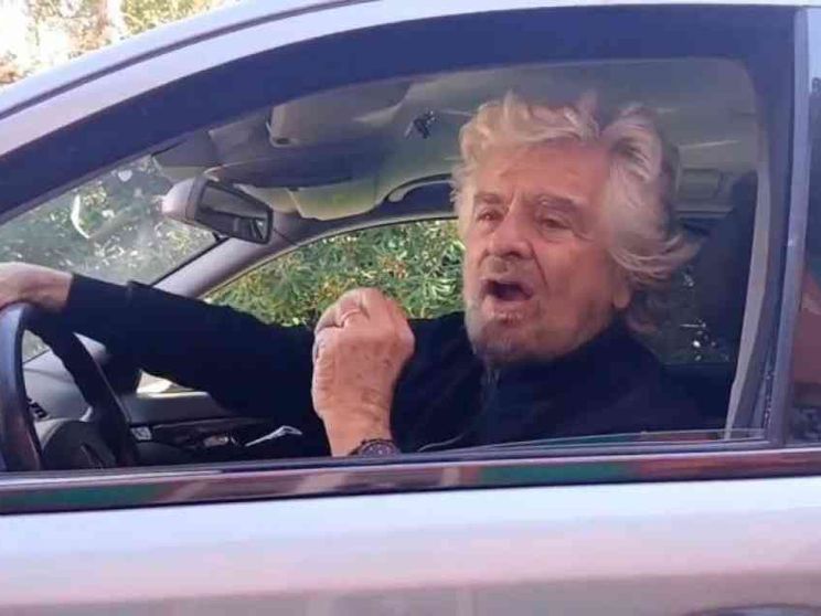 Sorpresa Grillo che scrive a Schlein: «Prendete Conte, va bene per voi»