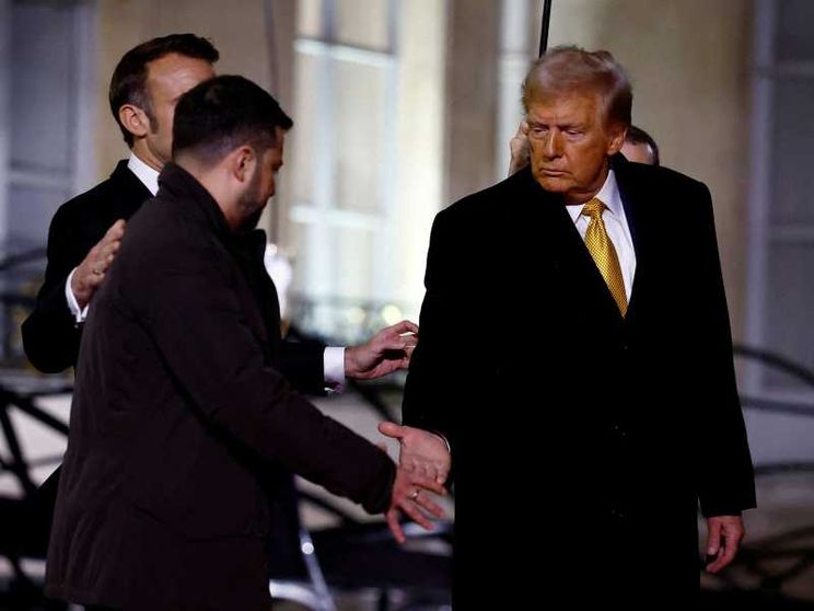 Trump minaccia: senza una difesa armata, Usa fuori dalla Nato