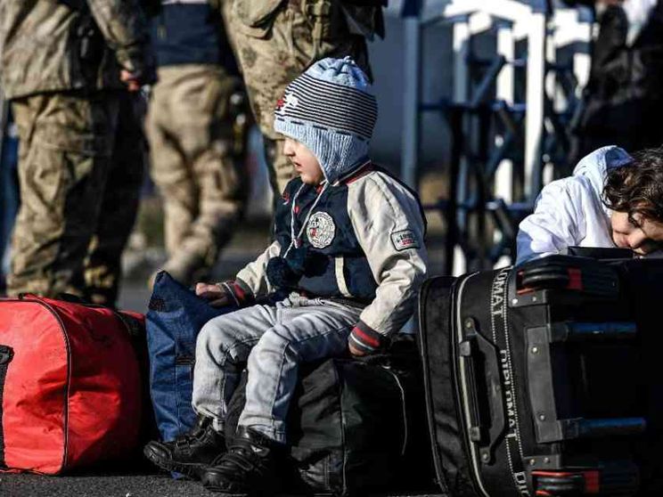 Rifugiati, quanti muri in Europa. Nel mondo 1 persona su 67 è profuga