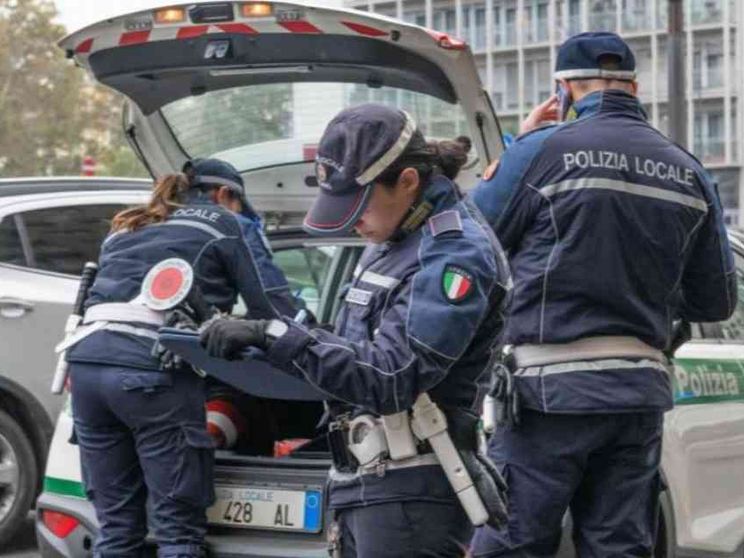 Cellulari, velocità, multe: ecco come cambia il codice della strada