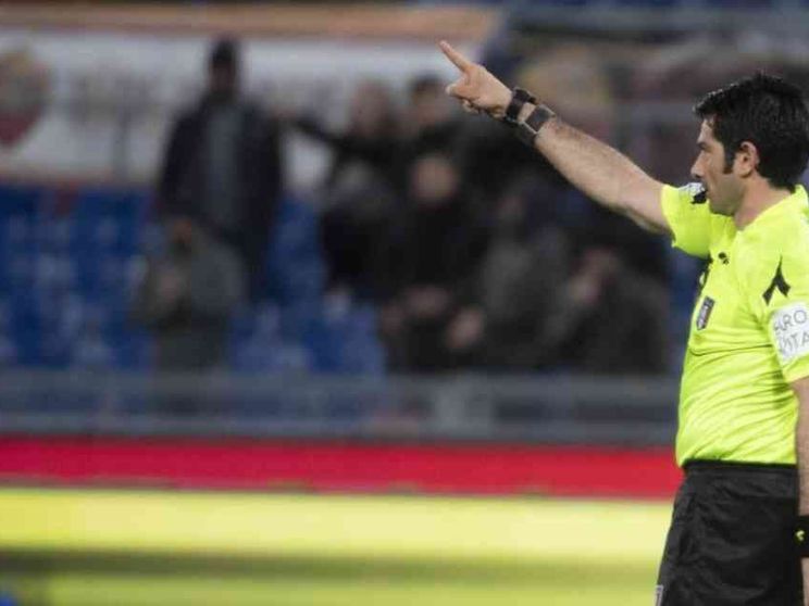 Gli arbitri minacciano di fermare i campionati per le violenze che subiscono