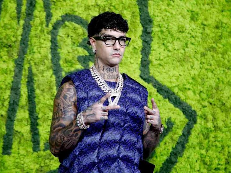 Tony Effe e il Concertone: i testi sessisti e perché il rapper è stato escluso