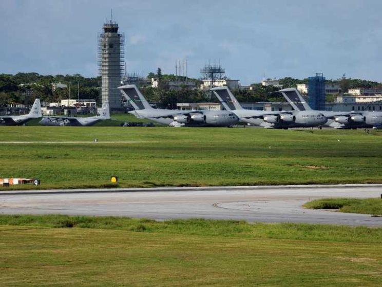 Giappone, i primi Marine lasciano la base di Okinawa