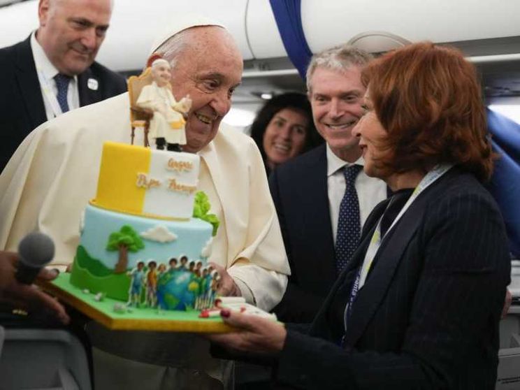Gli 88 anni di Francesco e le 8 cose per cui dirgli grazie